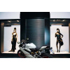 2024_11_nov_ducati_flirtet_mit_schaufensterpuppen_paris_5904437